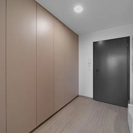 公寓 Pri Letisku,spojenie Do Centra 布拉迪斯拉发