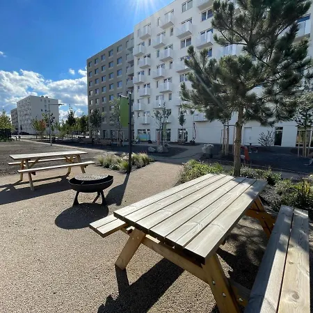 Apartamento Pri Letisku,spojenie Do Centra
